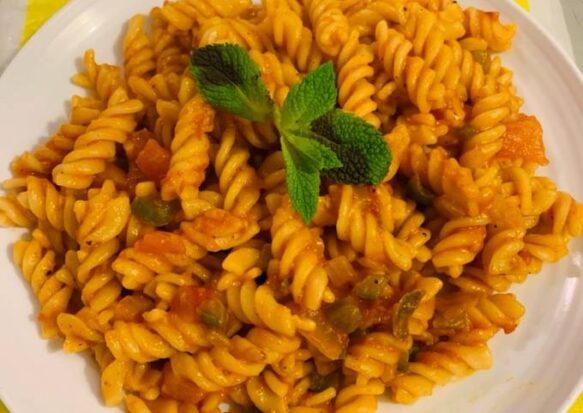 Syrische pasta met tomatensaus - Afbeelding 2